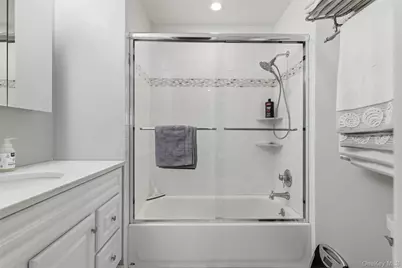 100 Baker Court #22, Island Park, NY 11558 - Photo 19
