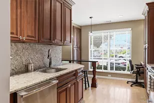 100 Baker Ct, Island Park, NY 11558 - Photo 7