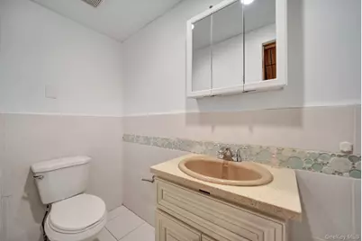 1945 Paulding Avenue, Bronx, NY 10462 - Photo 17