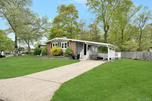 34 Cheryl Dr, Ronkonkoma, NY 11779 - Photo 3