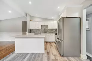34 Cheryl Dr, Ronkonkoma, NY 11779 - Photo 5