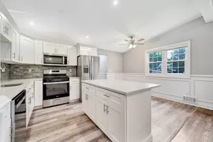 34 Cheryl Dr, Ronkonkoma, NY 11779 - Photo 7