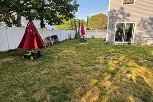 938 Scherger Ave, Patchogue, NY 11772 - Photo 29