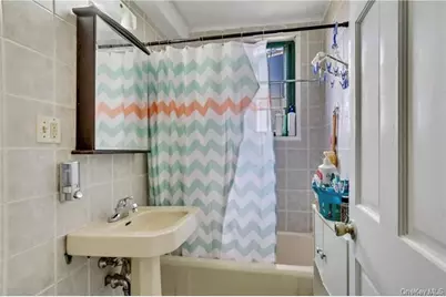 1970 E Tremont Avenue #9D, Bronx, NY 10462 - Photo 5