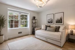 23 Estates Terrace N, Manhasset, NY 11030 - Photo 9