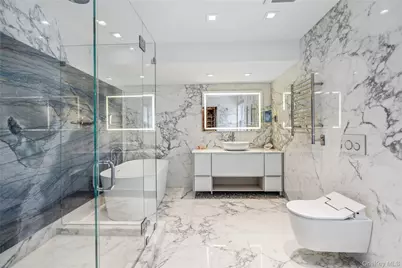 23 Estates Terrace N, Manhasset, NY 11030 - Photo 17