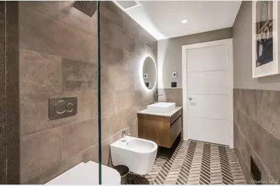 23 Estates Terrace N, Manhasset, NY 11030 - Photo 11