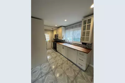 5 Ashwood Road, Port Washington, NY 11050 - Photo 5