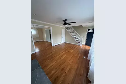 5 Ashwood Road, Port Washington, NY 11050 - Photo 3