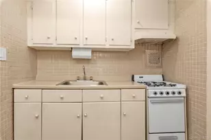 31-85 Crescent St, Astoria, NY 11106 - Photo 11