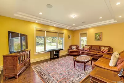 26 Spring Lane, Great Neck, NY 11024 - Photo 9