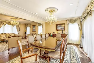 26 Spring Lane, Great Neck, NY 11024 - Photo 5