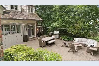 47 W Brookside Drive, Larchmont, NY 10538 - Photo 27