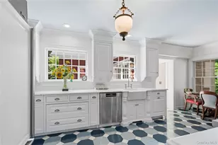 42 Hillcrest Ave, Roslyn, NY 11576 - Photo 5