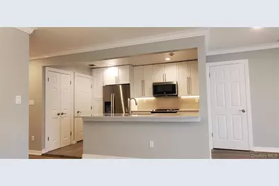81 Secatogue Avenue #29, Farmingdale, NY 11735 - Photo 3