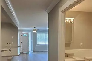 81 Secatogue Ave, Farmingdale, NY 11735 - Photo 9