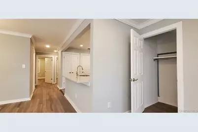 81 Secatogue Avenue #29, Farmingdale, NY 11735 - Photo 5