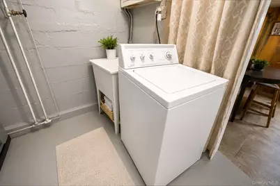 1678 Brooklyn Avenue, Brooklyn, NY 11210 - Photo 17