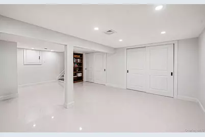 11 Gallatin Drive, Dix Hills, NY 11746 - Photo 27