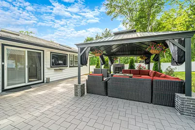 11 Gallatin Drive, Dix Hills, NY 11746 - Photo 31