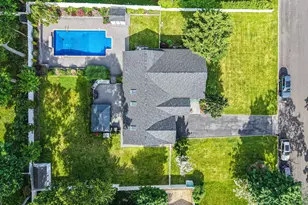 11 Gallatin Dr, Dix Hills, NY 11746 - Photo 5