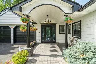 11 Gallatin Dr, Dix Hills, NY 11746 - Photo 3