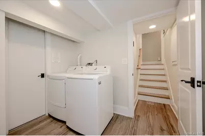 4 Poplar Court, Great Neck, NY 11024 - Photo 27
