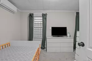 113 Hart Ave, Yonkers, NY 10704 - Photo 17