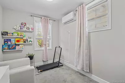 113 Hart Avenue, Yonkers, NY 10704 - Photo 7