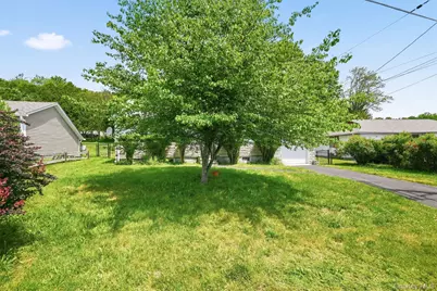 21 Hillside Avenue, Woodbourne, NY 12788 - Photo 3