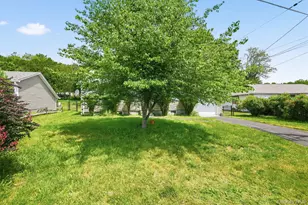 21 Hillside Ave, Woodbourne, NY 12788 - Photo 3