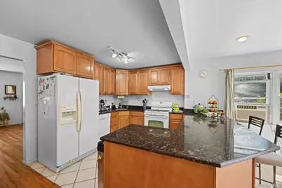 103 Nassau Drive, Albertson, NY 11507 - Photo 9