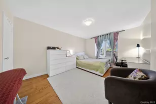 70-08 165th St, Fresh Meadows, NY 11365 - Photo 15