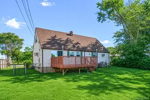 454 Hawkins Rd, Selden, NY 11784 - Photo 37