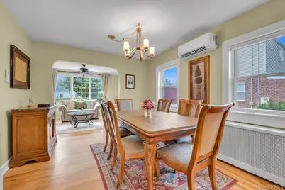 284 Whitehall Road, Garden City, NY 11530 - Photo 5