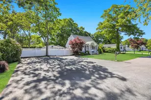 4 Pine St, Holtsville, NY 11742 - Photo 3