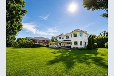 78 Swan Court, East Hills, NY 11576 - Photo 31