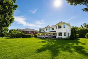 78 Swan Ct, East Hills, NY 11576 - Photo 31