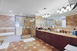 78 Swan Ct, East Hills, NY 11576 - Photo 19