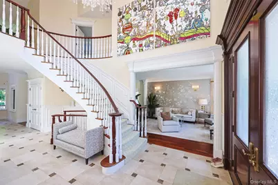 78 Swan Court, East Hills, NY 11576 - Photo 3