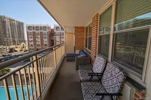 410 E Broadway, Long Beach, NY 11561 - Photo 13