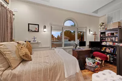 315 Wynsum Avenue, Merrick, NY 11566 - Photo 23