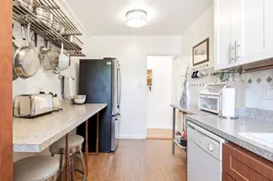 143-25 84th Dr, Briarwood, NY 11435 - Photo 9