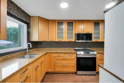 9216 Woodhaven Boulevard, Woodhaven, NY 11421 - Photo 7