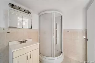 24 Elderberry Rd, Syosset, NY 11791 - Photo 11