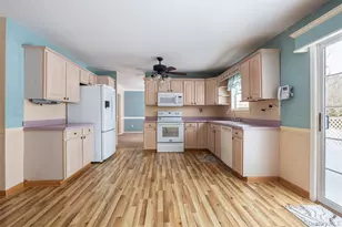 125 Northgate Cir, Calverton, NY 11933 - Photo 7