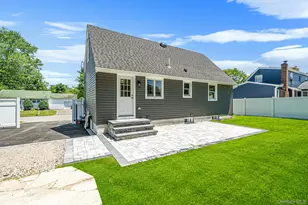 14 Reizen Ave, Centereach, NY 11720 - Photo 3