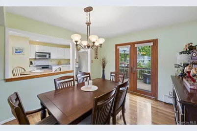 181 Emerson Avenue, North Babylon, NY 11703 - Photo 11