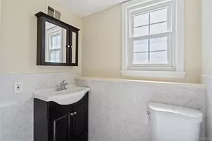 445 S Wellwood Ave, Lindenhurst, NY 11757 - Photo 7