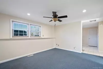 445 S Wellwood Avenue, Lindenhurst, NY 11757 - Photo 5